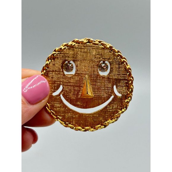 Vintage Smiley Face Pin Brooch and Pendant Gold Tone Metal with Rhinestones Eyes - Picture 2 of 6
